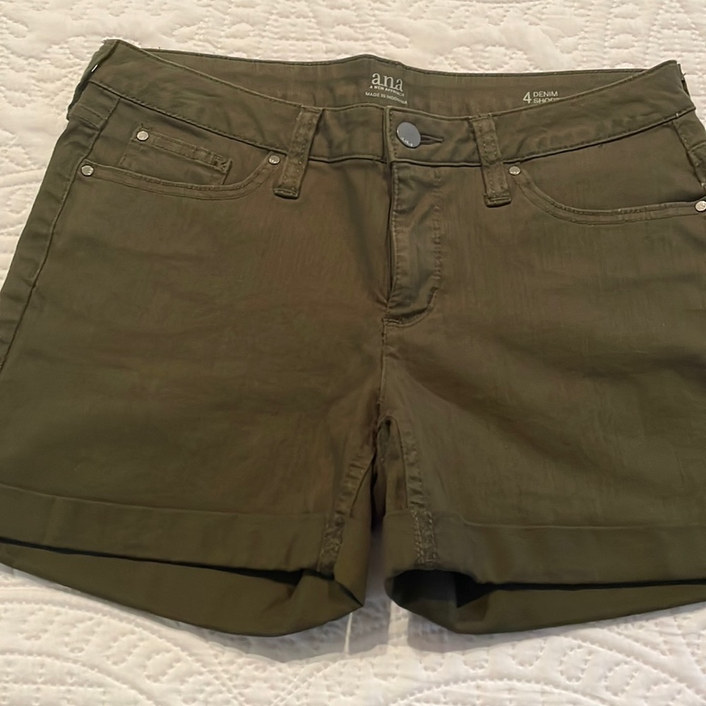 Women’s denim shorts
